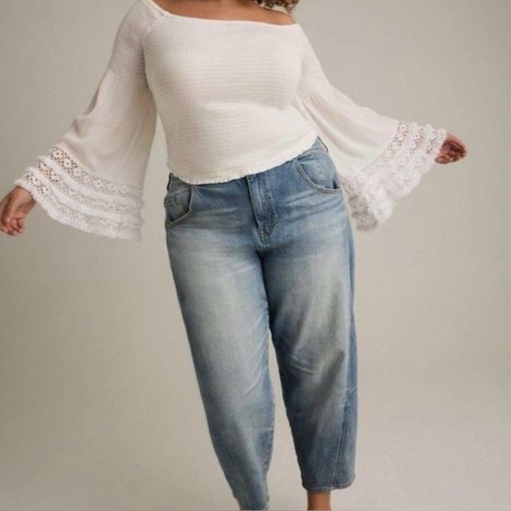 Torrid 2X Smocked Festi Off the Shoulder Cropped Bell Sleeve Top NWT